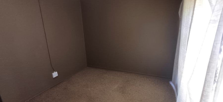 4 Bedroom Property for Sale in La Hoff North West